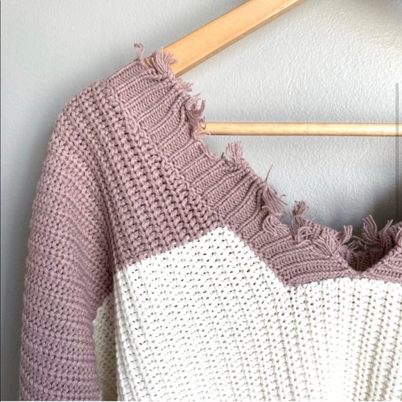 Boho Vintage Frayed Hem Off-Shoulder Sweater - Picture 9 of 14